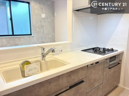 �L�b�`�� ���[�X�y�[�X���L�x�ŁA�����X�y�[�X���X�b�L���ƕЕt���Ђ�`�����p�ł��܂��I
���K�ɍ�Ƃ��ł��A�Ǝ��̌����A�b�v�I�����̗���������܂��I