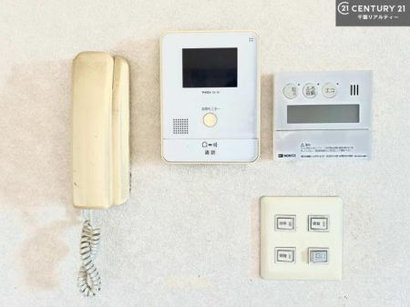 ���̑� TV���j�^�[�t�C���^�[�t�H���������B���K�҂̊���m�F���Ă���Ή��ł��邽�߁A�h�Ɩʂɂ��z�����ꂽ���S�̐ݔ��ł��B