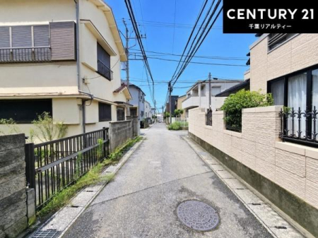 �O�ʓ��H�܂ތ��n�ʐ^ �S�䂭�܂Ō��n����������������悤�A�����ē��̂��p�ӂ������Ă���܂��B���C�y�ɂ��₢���킹�̏�A���z�̕�炵�ւ̈�������i�߂��������I