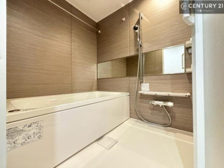 ���� �������������l�̕��͋C�̃o�X���[���́A�����o�Ă��ăo�X�^�C�����[���I
���d���撣���Ă��邲�J���ɂ��D�݂̍���̓����܂����āA�y����ł݂Ă͂������ł��傤���H