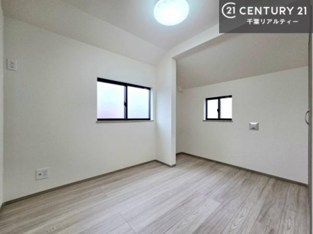 �q������ �V���v���Ń��C�A�E�g���₷���m���́A���q�l�̂������Ƃ��Ă��œK�B�����ɍ��킹�ď_��ɂ��g�����������܂��B