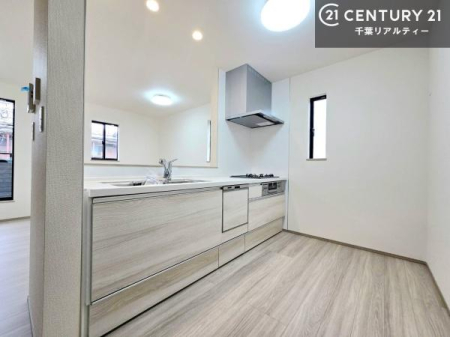 �L�b�`�� ���[�X�y�[�X���L�x�ŁA�����X�y�[�X���X�b�L���ƕЕt���Ђ�`�����p�ł��܂��I
���K�ɍ�Ƃ��ł��A�Ǝ��̌����A�b�v�I�����̗���������܂��I