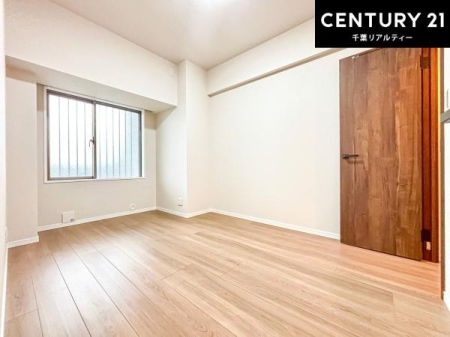 �m�� �V���v���Ƀf�U�C������Ă��邽�߁A�Ƌ��I�т܂���I
���C�ɓ���̉Ƌ��u���Ă��낰���Ԃ���邱�Ƃ��ł��܂��B