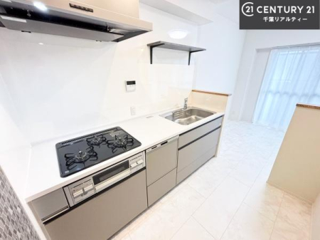 �L�b�`�� ��Ƃ肠�钲���X�y�[�X�ō�Ƃ����₷�����K�ȃL�b�`���ł��I
���q�l�ƈꏏ�ɂ��َq������y���߂�L�X�X�y�[�X�ł��B�y�����������ԂɂȂ肻���ł��ˁI