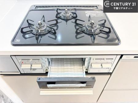 �L�b�`�� �R�����͎O������̂ł������̓����i�s���ł��܂��B
�������O�����t���ł��B�����X�y�[�X���L�X���Ă���׍�Ƃ����₷���I�g�����肪�ǂ��V�X�e���L�b�`���ł��I
