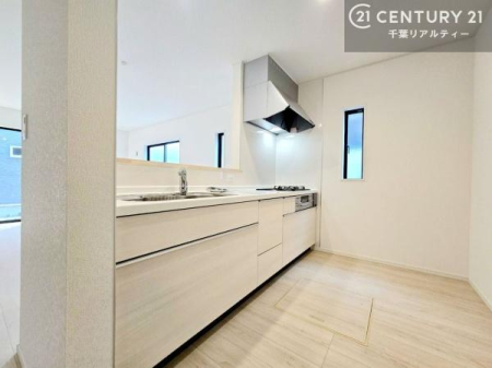 �L�b�`�� ��Ƃ����₷���V�X�e���L�b�`���ł��I���[����������t���Ă���̂ŁA�����X�y�[�X�ɕ���u���Ȃ��čςނ̂ŁA�L�X�g���āA���K�ɍ�Ƃ��ł��܂��I