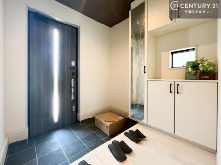 ���� ���֎��[���[�����Ă���̂ŁA���֎��肪�X�b�L���Еt�����q���ɌC�̒u����ɍ���܂���I�i�{�H��j