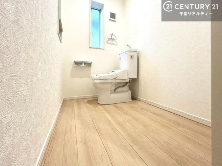 �g�C�� �������֍��ɂ��A�~��͕֍����g�����ł���̂ŗ₽���֍��ɍ��炸�ɍςފ������d�l�ł��I