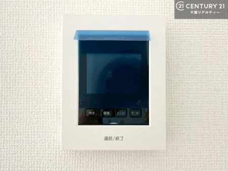 �����\�z�}(����) TV���j�^�[�t�C���^�[�t�H���������B���K�҂̊���m�F���Ă���Ή��ł��邽�߁A�h�Ɩʂɂ��z�����ꂽ���S�̐ݔ��ł��B�i���d�l�j