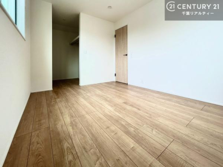 �q������ ���[�͂̂��鋏���ł��B����������������L�X�Ǝg���ċC�������ǂ��ł��I
�L���C�Ȗ��邢�������ŉ߂����̂́A�X�ɂ̂�т�������ł��܂��ˁI