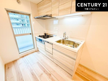 �L�b�`�� ��Ƃ肠�钲���X�y�[�X�ō�Ƃ����₷�����K�ȃL�b�`���ł��I
���q�l�ƈꏏ�ɂ��َq������y���߂�L�X�X�y�[�X�ł��B�y�����������ԂɂȂ肻���ł��ˁI