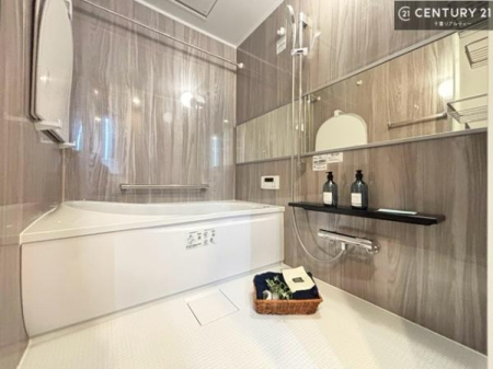 ���� �������������l�̕��͋C�̃o�X���[���́A�����o�Ă��ăo�X�^�C�����[���I
���d���撣���Ă��邲�J���ɂ��D�݂̍���̓����܂����āA�y����ł݂Ă͂������ł��傤���H