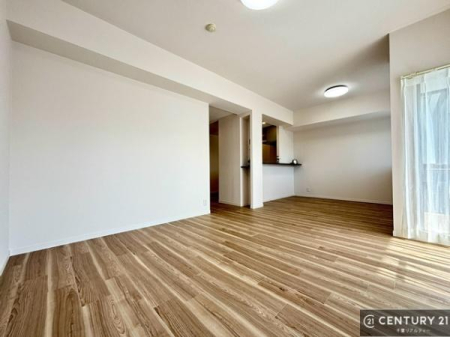 ���r���O �S�n�ǂ����r���O�͉Ƒ������R�ƏW�܂�܂��B�Ƒ��c�R�̎��Ԃ����������ł��B���Ƒ��ƁA����w�[���������Ԃ��߂��������ł��ˁB