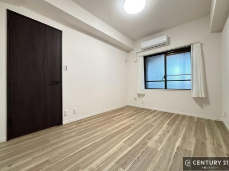 �Q�� �D���������������ޗm���́A���̖ڊo�߂��C�������ǂ������ł��ˁB���������Ԃ��������Ɖ߂������Ƃ��ł��܂��B�D�����F�����̃t���[�����O���ǂ�ȉƋ�ɂ��}�b�`���܂��I