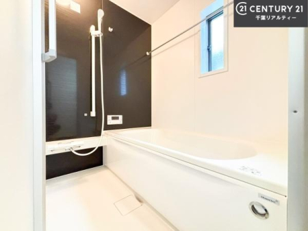 ���� �������������l�̕��͋C�̃o�X���[���́A�����o�Ă��ăo�X�^�C�����[���I
���d���撣���Ă��邲�J���ɂ��D�݂̍���̓����܂����āA�y����ł݂Ă͂������ł��傤���H