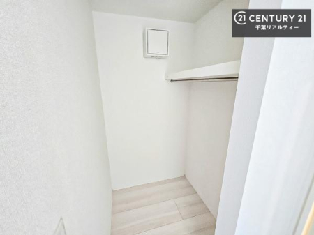 ���[ �E�H�[�N�C���N���[�[�b�g�t���ł��B��������̂��m���Ȃǂ����[���Ă��������ł��ˁI���ɂ���@�������ȂǋG�ߕ��̑傫�ȉƓd�����[�ł��܂��I