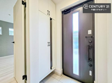 ���� �~���[�t���V���[�Y�{�b�N�X�t���Ȃ̂ŁA���ւ��Еt�����|�������₷���ł��I
�X�b�L���������ւŌ˂��J�����u�ԁA�������̂���S�n������Ԃ��o�}���Ă���܂��B