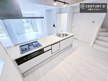 �L�b�`�� ���[�X�y�[�X���L�x�ŁA�����X�y�[�X���X�b�L���ƕЕt���Ђ�`�����p�ł��܂��I
���K�ɍ�Ƃ��ł��A�Ǝ��̌����A�b�v�I�����̗���������܂��I
