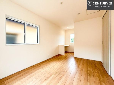 �q������ ���[�͂̂��鋏���ł��B����������������L�X�Ǝg���ċC�������ǂ��ł��I
�L���C�Ȗ��邢�������ŉ߂����̂́A�X�ɂ̂�т�������ł��܂��ˁI