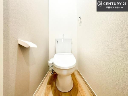�g�C�� �������֍��ɂ��A�~��͕֍����g�����ł���̂ŗ₽���֍��ɍ��炸�ɍςފ������d�l�ł��I�V���v���ȃJ���[����Ƃ��Ă���̂ŁA������ꂪ���₷���ł��B