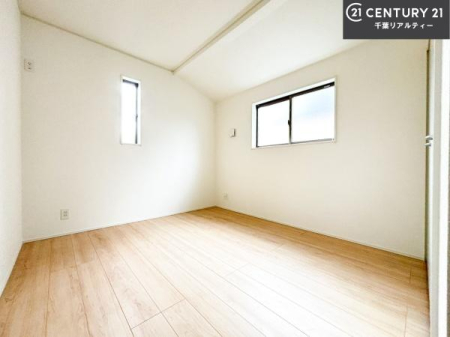 �q������ �|���o�������Ȃ��������́A���q�l�̂������Ƃ��Ă����S�ł��I
���[�X�y�[�X���[�����Ă���̂ŎU�炩�������������T�b�ƕЕt�����܂��I