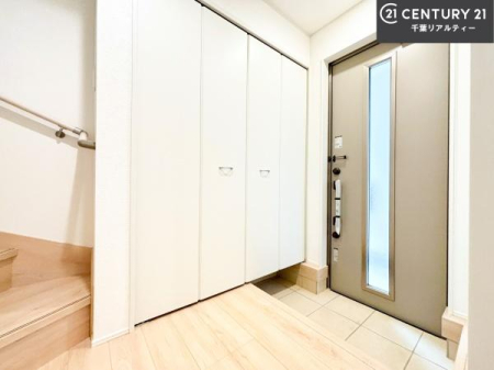 ���� �������������͋C�ŁA�Z�܂��̑���ۂ���i�ɉ��o���錺�ցB��Ƃ�̂����ԂŁA���Ƒ���Q�X�g��S�n�悭�}������܂��B