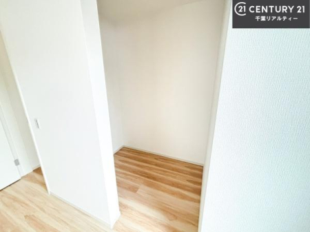���[ �E�H�[�N�C���N���[�[�b�g�t���ł��B��������̂��m���Ȃǂ����[���Ă��������ł��ˁI���ɂ���@�������ȂǋG�ߕ��̑傫�ȉƓd�����[�ł��܂��I