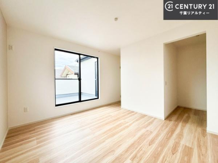 �m�� �o���R�j�[�ɖʂ��Ă���m���ł��B���邭�����肪����A���C����������ł��܂��I���N���āA�O�ɏo�Ĕw�L�т����[�ċz�����ǂ������}������邱�Ƃ��ł��܂��B