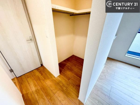 ���[ �E�H�[�N�C���N���[�[�b�g�t���ł��B��������̂��m���Ȃǂ����[���Ă��������ł��ˁI���ɂ���@�������ȂǋG�ߕ��̑傫�ȉƓd�����[�ł��܂��I