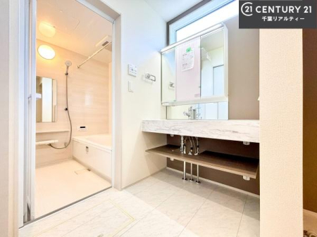 ���ʑ�E���ʏ� �g�Ȃ�𐮂�����ʏ��́A���������厖�ł��I������̐������̂��镵�͋C�����o�I�C�����悭���g�����������܂��B