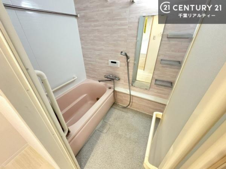 ���� �����������ƐL�΂��Ă��낰�闁���B����̔�������A�����b�N�X�����o�X�^�C�������߂������������܂��B