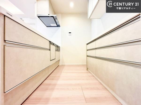 �L�b�`�� ���[�X�y�[�X���L�x�ŁA�����X�y�[�X���X�b�L���ƕЕt���Ђ�`�����p�ł��܂��I
���K�ɍ�Ƃ��ł��A�Ǝ��̌����A�b�v�I�����̗���������܂��I
