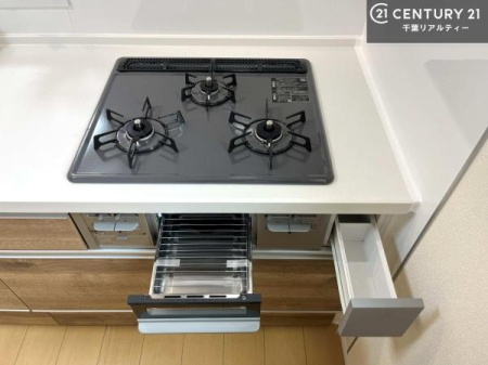 �L�b�`�� �R�����͎O������̂ł������̓����i�s���ł��܂��B
�������O�����t���ł��B�����X�y�[�X���L�X���Ă���׍�Ƃ����₷���I�g�����肪�ǂ��V�X�e���L�b�`���ł��I�i�{�H��j