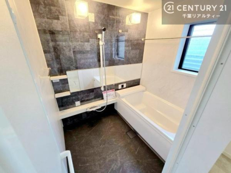 ���� 1���̔�����������Ɩ����Ă���闁���ł��B
�������̑f�G�ȃ����N�[�[�V�����ꏊ�ł��I