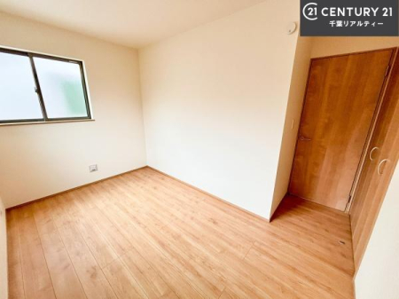 ���r���O�ȊO�̋��� ���邭���ʂ��̗ǂ������ł��B�u�V���v���v�Ƀf�U�C�����ꂽ�����B���R�x�������̂ŉƋ�⃌�C�A�E�g�ł��D�݂̋�Ԃ�n��グ���܂��B�����x�A���n�ɂĂ��m�F���������B