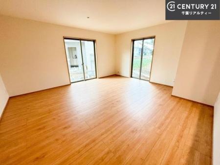 ���r���O �D�����z���܂肪���r���O����ł���ċ��S�n�̗ǂ���Ԃ����o���Ă���܂��I
���났�̎��Ԃ��߂����܂��I