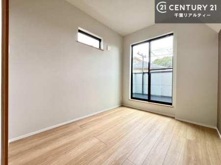 �m�� �o���R�j�[�ɖʂ��Ă���m���ł��B���邭�����肪����A���C����������ł��܂��I���N���āA�O�ɏo�Ĕw�L�т����[�ċz�����ǂ������}������邱�Ƃ��ł��܂��B