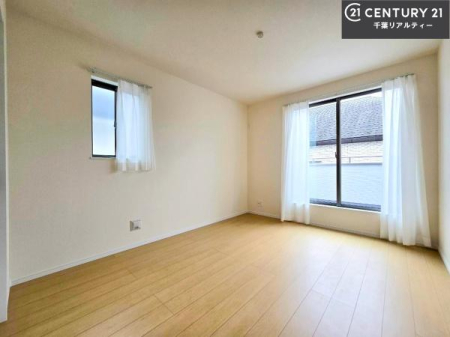 �m�� �o���R�j�[�ɖʂ��Ă���m���ł��B���邭�����肪����A���C����������ł��܂��I���N���āA�O�ɏo�Ĕw�L�т����[�ċz�����ǂ������}������邱�Ƃ��ł��܂��B