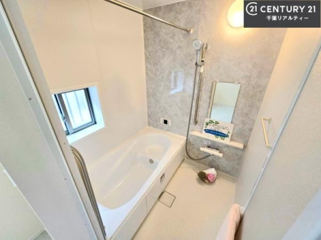 ���� �������������l�̕��͋C�̃o�X���[���́A�����o�Ă��ăo�X�^�C�����[���I
���d���撣���Ă��邲�J���ɂ��D�݂̍���̓����܂����āA�y����ł݂Ă͂������ł��傤���H