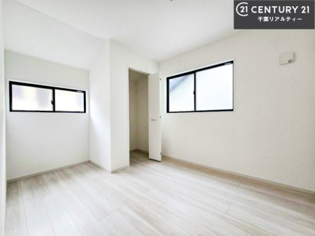 �q������ ���q���܂̋����Ƃ��Ă��������߂̗m���B�x�b�h��w�K���Ȃǂ�z�u���₷���A���q���܂����������̎��Ԃ��߂�����v���C�x�[�g��ԂƂ��Ă��g�����������܂��B