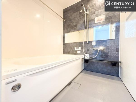 ���� �������������l�̕��͋C�̃o�X���[���́A�����o�Ă��ăo�X�^�C�����[���I
���d���撣���Ă��邲�J���ɂ��D�݂̍���̓����܂����āA�y����ł݂Ă͂������ł��傤���H