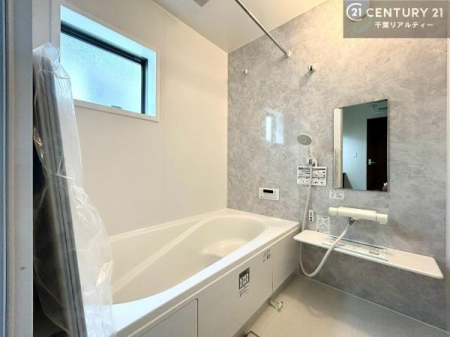 ���� �������������l�̕��͋C�̃o�X���[���́A�����o�Ă��ăo�X�^�C�����[���I
���d���撣���Ă��邲�J���ɂ��D�݂̍���̓����܂����āA�y����ł݂Ă͂������ł��傤���H