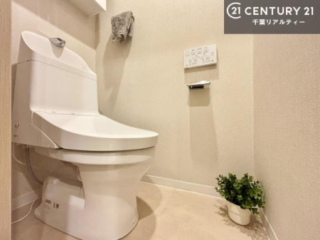 �g�C�� �������֍��ɂ��A�~��͕֍����g�����ł���̂ŗ₽���֍��ɍ��炸�ɍςފ������d�l�ł��I�V���v���ȃJ���[����Ƃ��Ă���̂ŁA������ꂪ���₷���ł��B