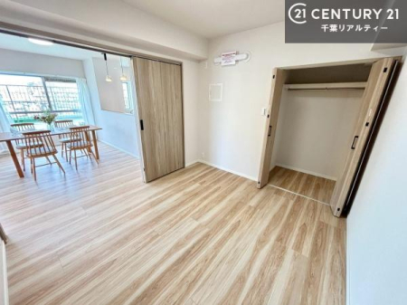 �q������ ���[�͂̂��鋏���ł��B����������������L�X�Ǝg���ċC�������ǂ��ł��I
�L���C�Ȗ��邢�������ŉ߂����̂́A�X�ɂ̂�т�������ł��܂��ˁI