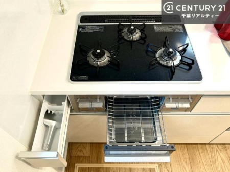 �L�b�`�� �R�����͎O������̂ł������̓����i�s���ł��܂��B
�������O�����t���ł��B�����X�y�[�X���L�X���Ă���׍�Ƃ����₷���I�g�����肪�ǂ��V�X�e���L�b�`���ł��I
