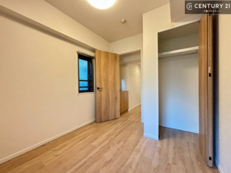 ���r���O�ȊO�̋��� ���[�X�y�[�X���[���I�������X�b�L�����ڂ��鎖���ł��܂��ˁB
�Ƌ��I�΂Ȃ��V���v���ȃf�U�C���ׁ̈A�Ƌ��I�΂����C�ɓ���̋�ԍ�肪�ł������ł��ˁB