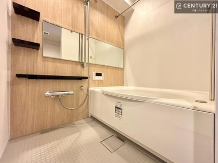 ���� �������������l�̕��͋C�̃o�X���[���́A�����o�Ă��ăo�X�^�C�����[���I
���d���撣���Ă��邲�J���ɂ��D�݂̍���̓����܂����āA�y����ł݂Ă͂������ł��傤���H