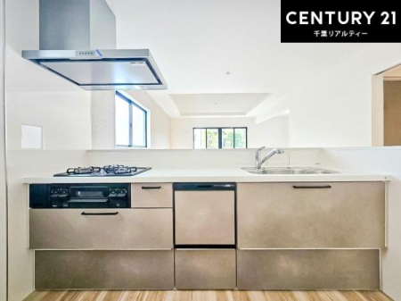 �L�b�`�� ���[�X�y�[�X���L�x�ŁA�����X�y�[�X���X�b�L���ƕЕt���Ђ�`�����p�ł��܂��I
���K�ɍ�Ƃ��ł��A�Ǝ��̌����A�b�v�I�����̗���������܂��I