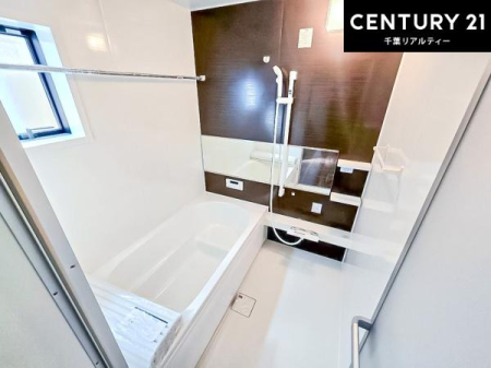 ���� �������������l�̕��͋C�̃o�X���[���́A�����o�Ă��ăo�X�^�C�����[���I
���d���撣���Ă��邲�J���ɂ��D�݂̍���̓����܂����āA�y����ł݂Ă͂������ł��傤���H