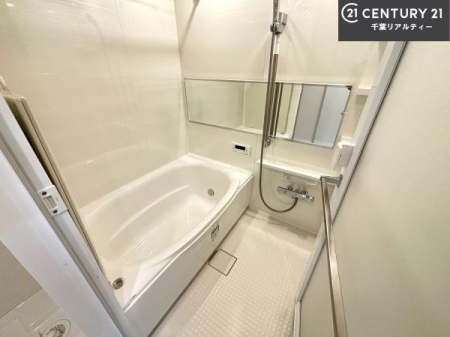 ���� �������������l�̕��͋C�̃o�X���[���́A�����o�Ă��ăo�X�^�C�����[���I
���d���撣���Ă��邲�J���ɂ��D�݂̍���̓����܂����āA�y����ł݂Ă͂������ł��傤���H